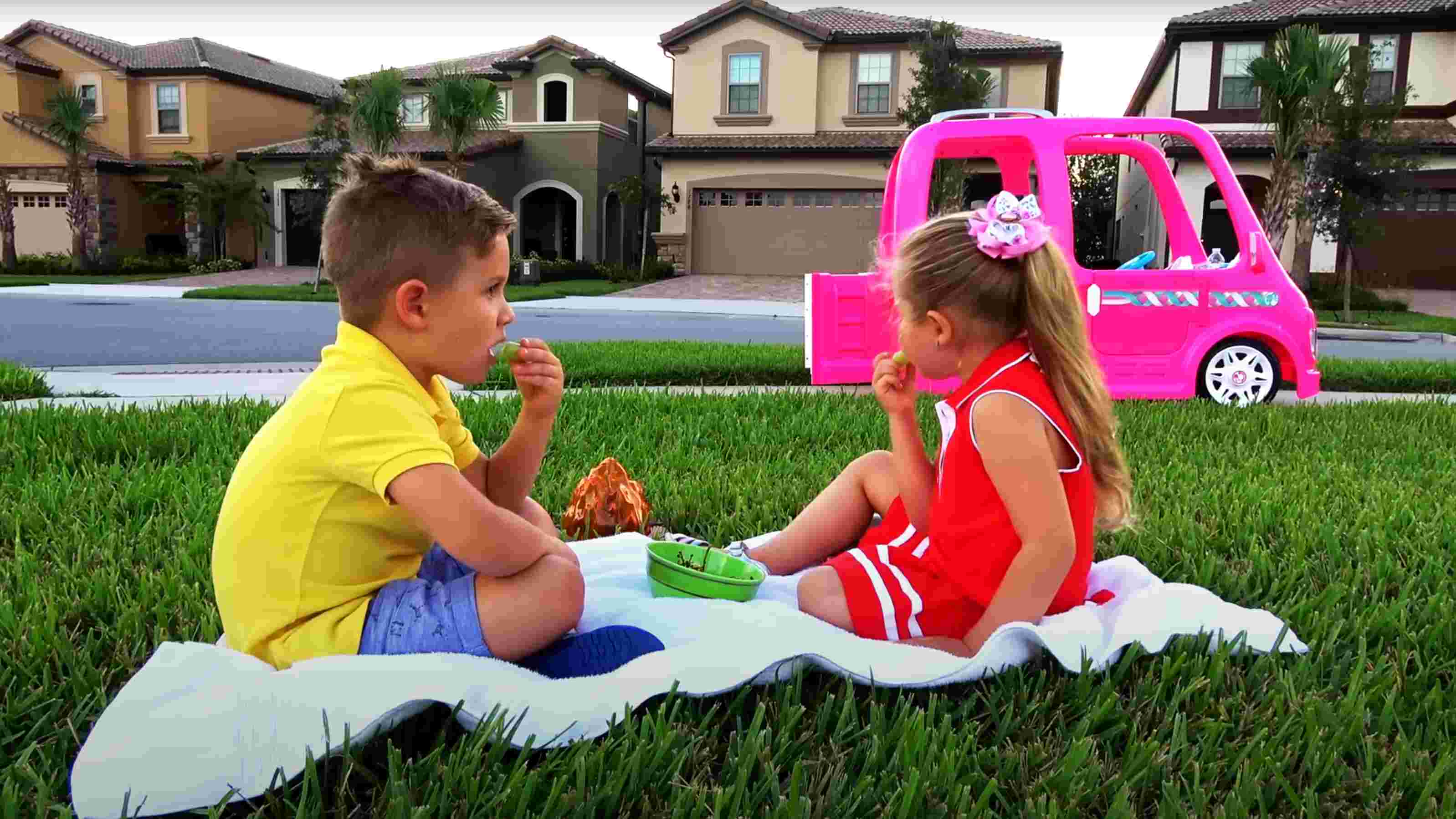 Diana and her Barbie car - Camping adventure img